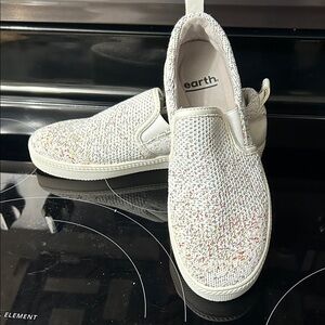 White EARTH Slip-On Shoes